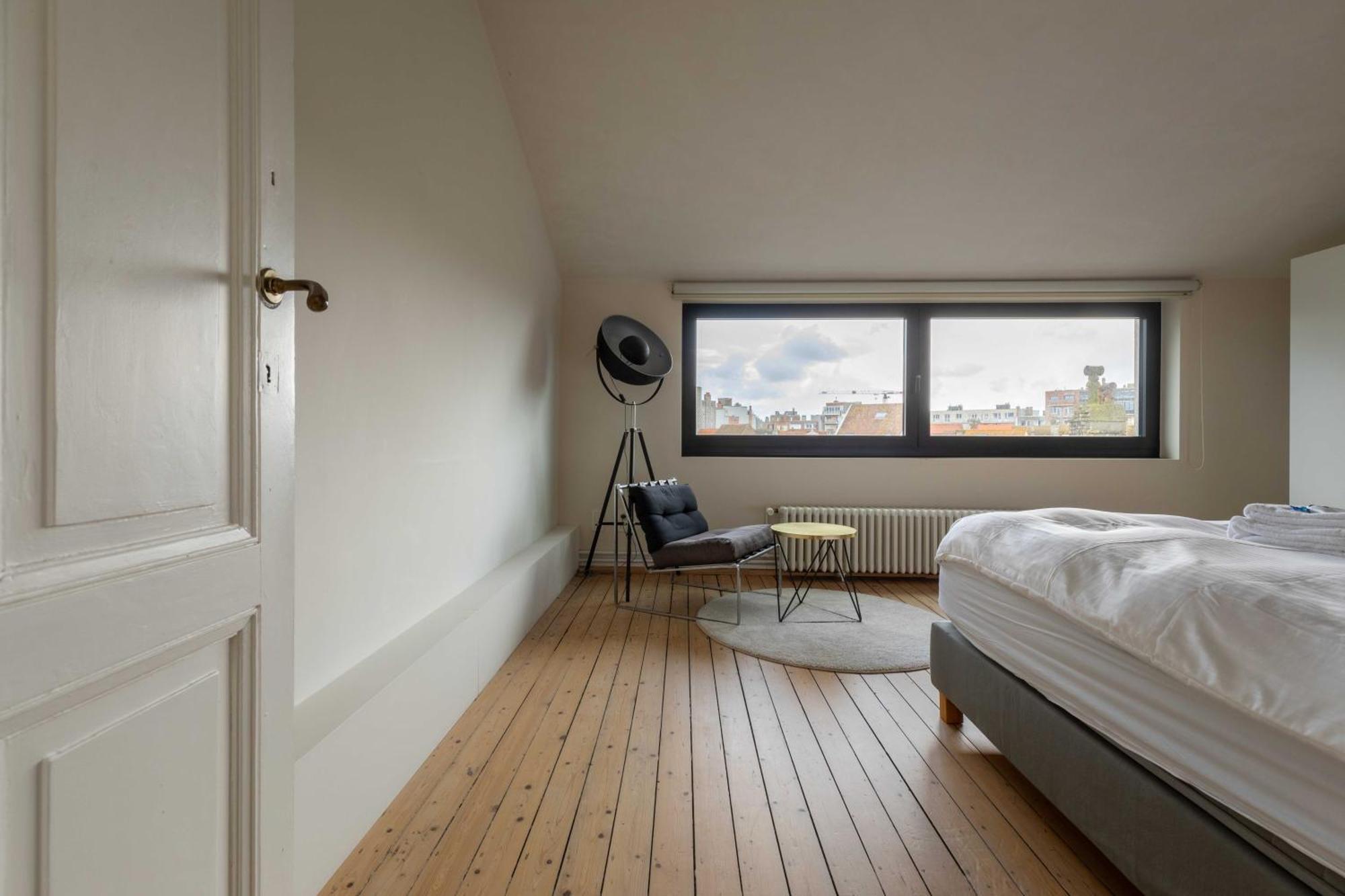 Spacious Belle Epoque House With Free Parking Остенде Экстерьер фото