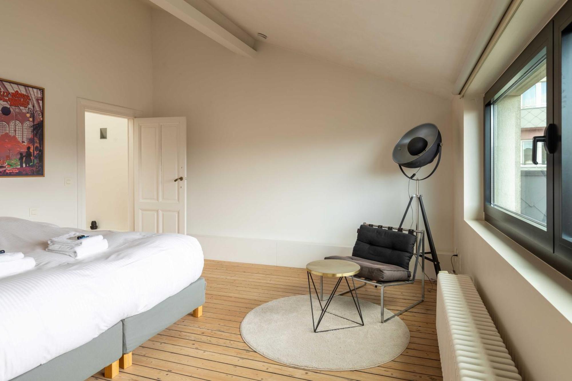 Spacious Belle Epoque House With Free Parking Остенде Экстерьер фото
