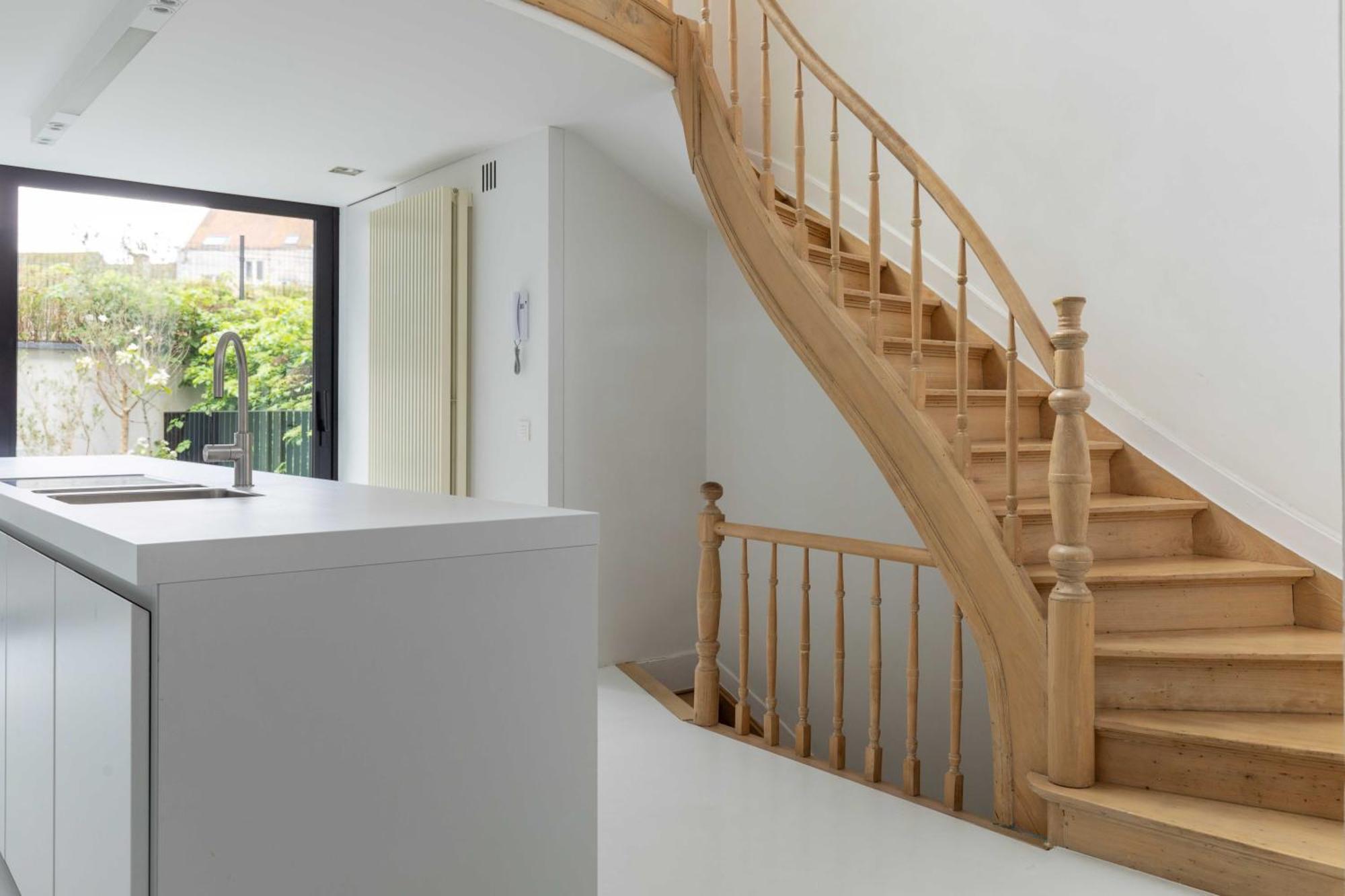 Spacious Belle Epoque House With Free Parking Остенде Экстерьер фото